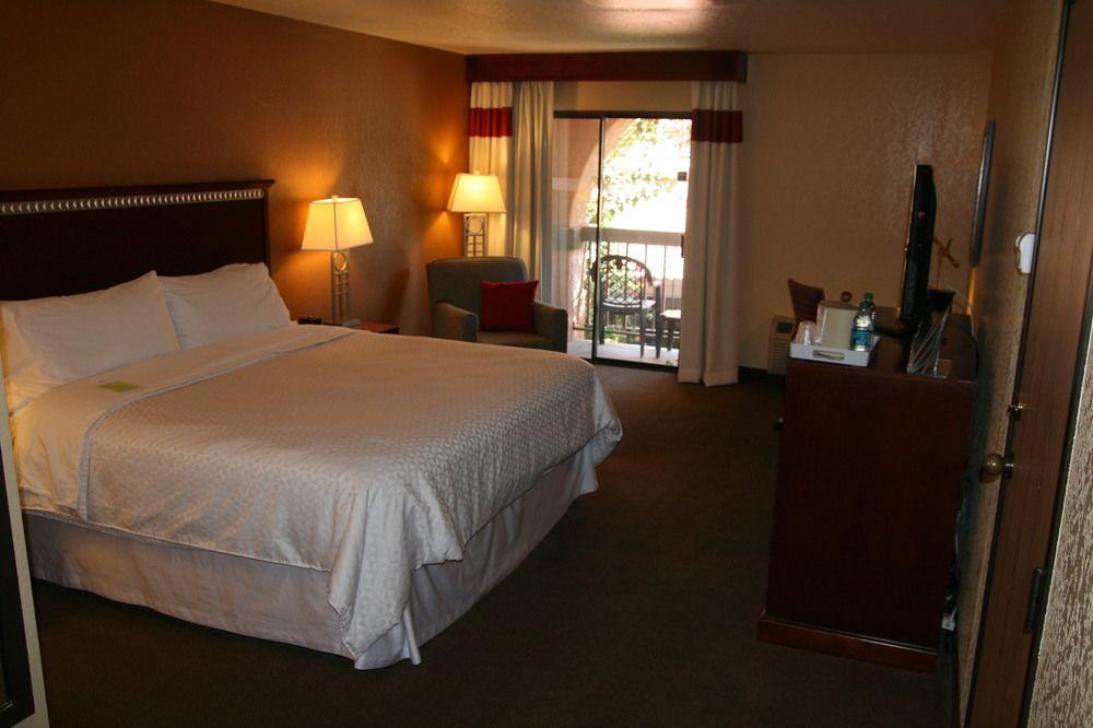 Four Points By Sheraton Tucson Airport Экстерьер фото